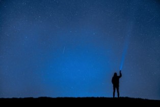 perspektivenwechsel felixmittermeier cc0 gemeinfrei pixabay pfarrbriefservice