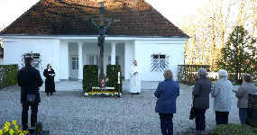 Osterfeier Friedhof 2022.JPG