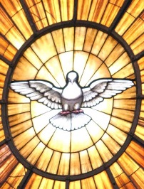 Pfingsten Kirchenfenster im Petersdom in Rom