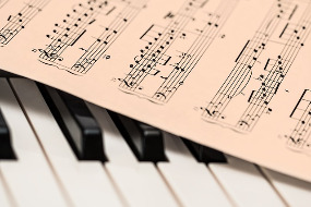 piano 285