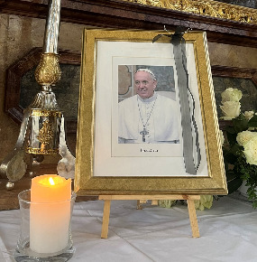 Papst Franziksus Trauer 285